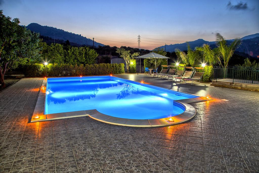 Casa Vacanze Alcantara Gaggi Exterior photo